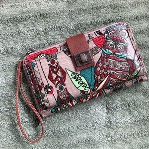 🌺 Sakroots Convertible Crossbody Wristlet 🌺